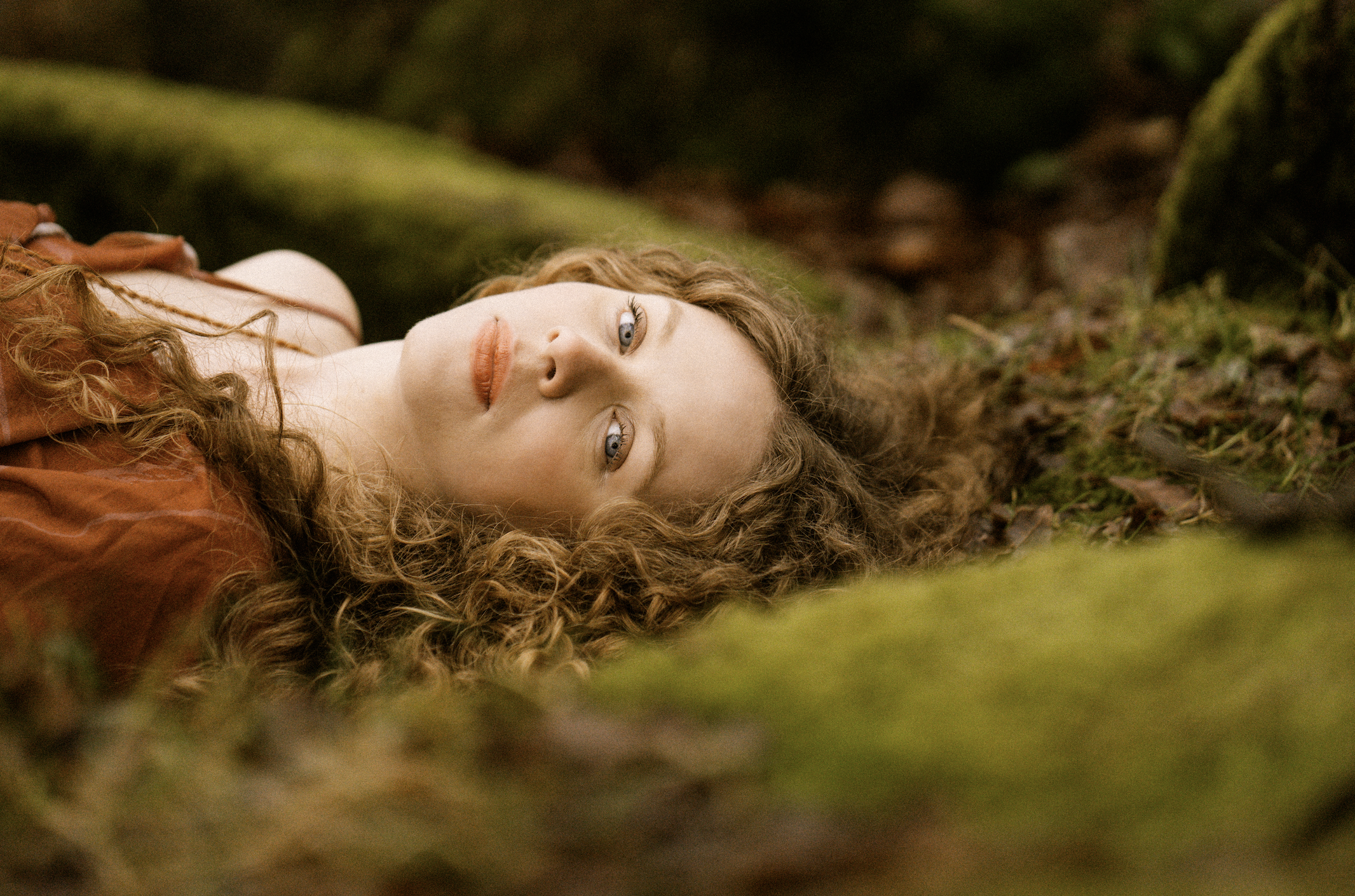 Becca James Unleashes Ethereal Alt-Pop Single ‘Holy Bed’